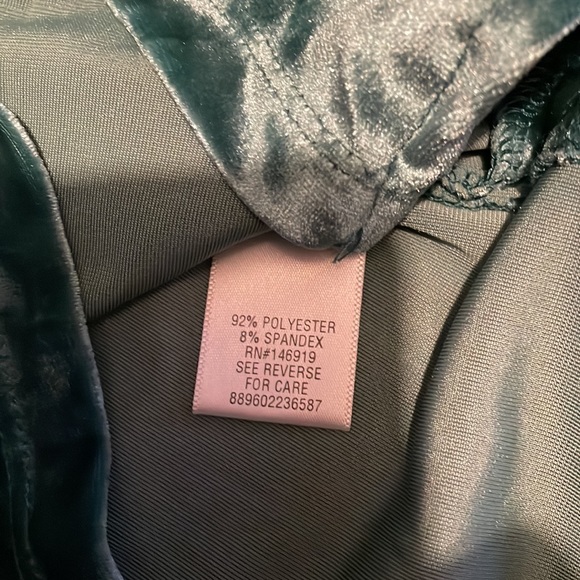 Candies Top NWT - Picture 4 of 4